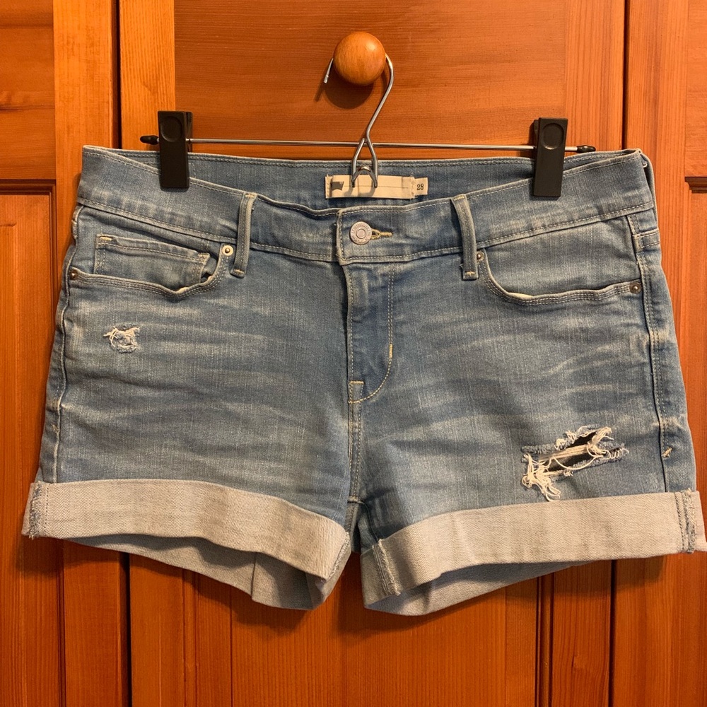 LEVI DENIM JEAN SHORTS